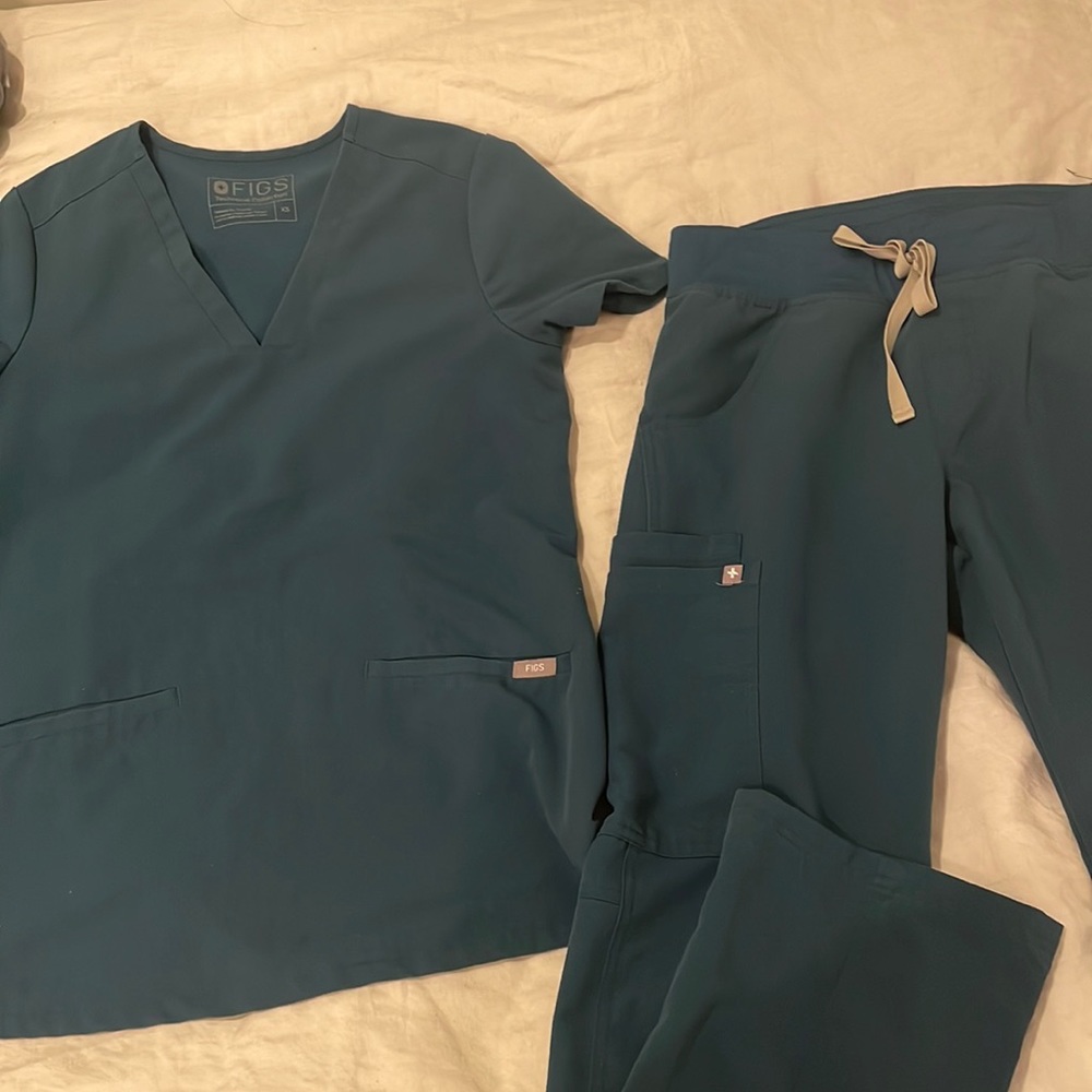 Figs Caribbean Blue Scrubs